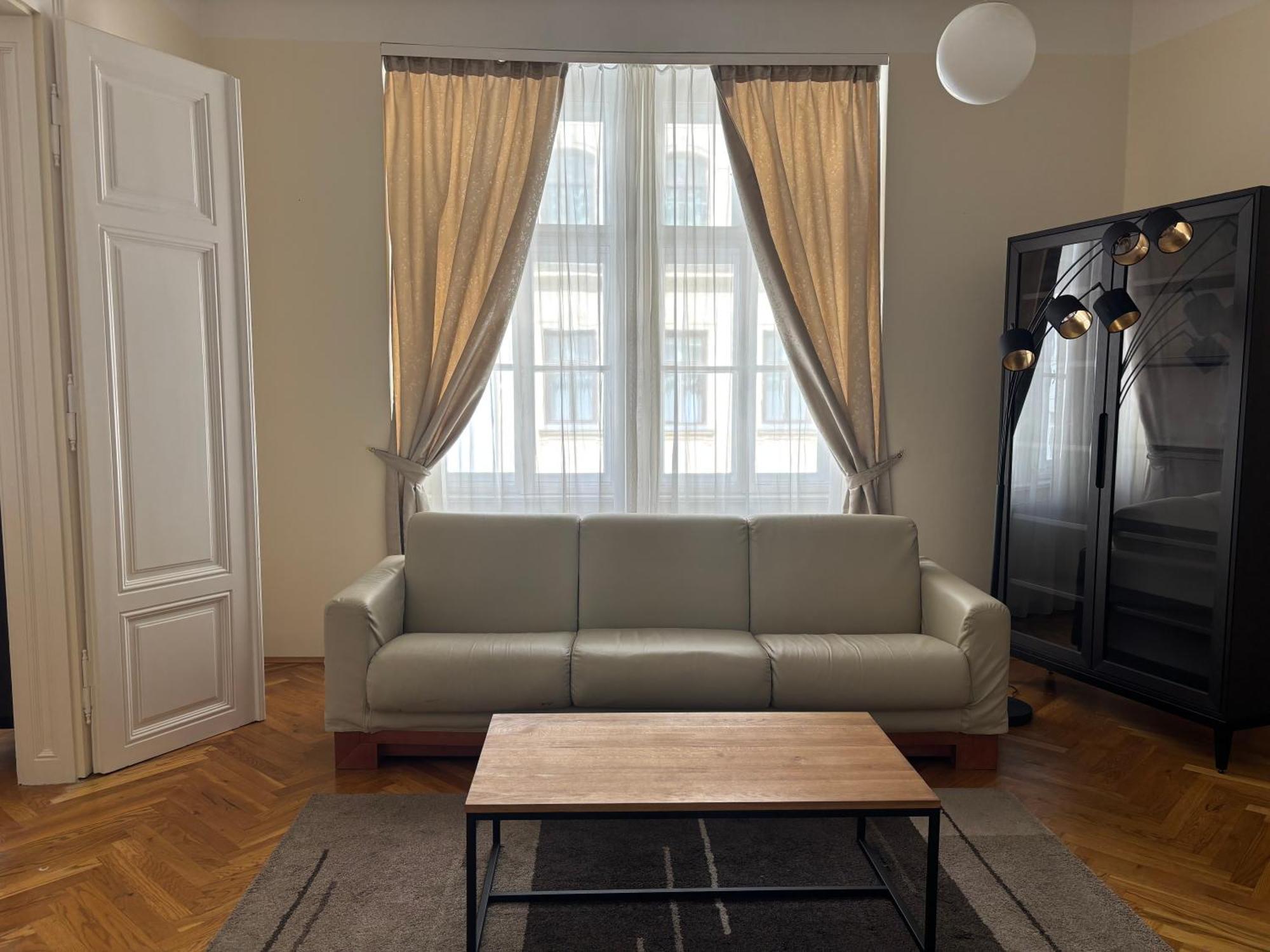 Carlton Suites Bécs Kültér fotó