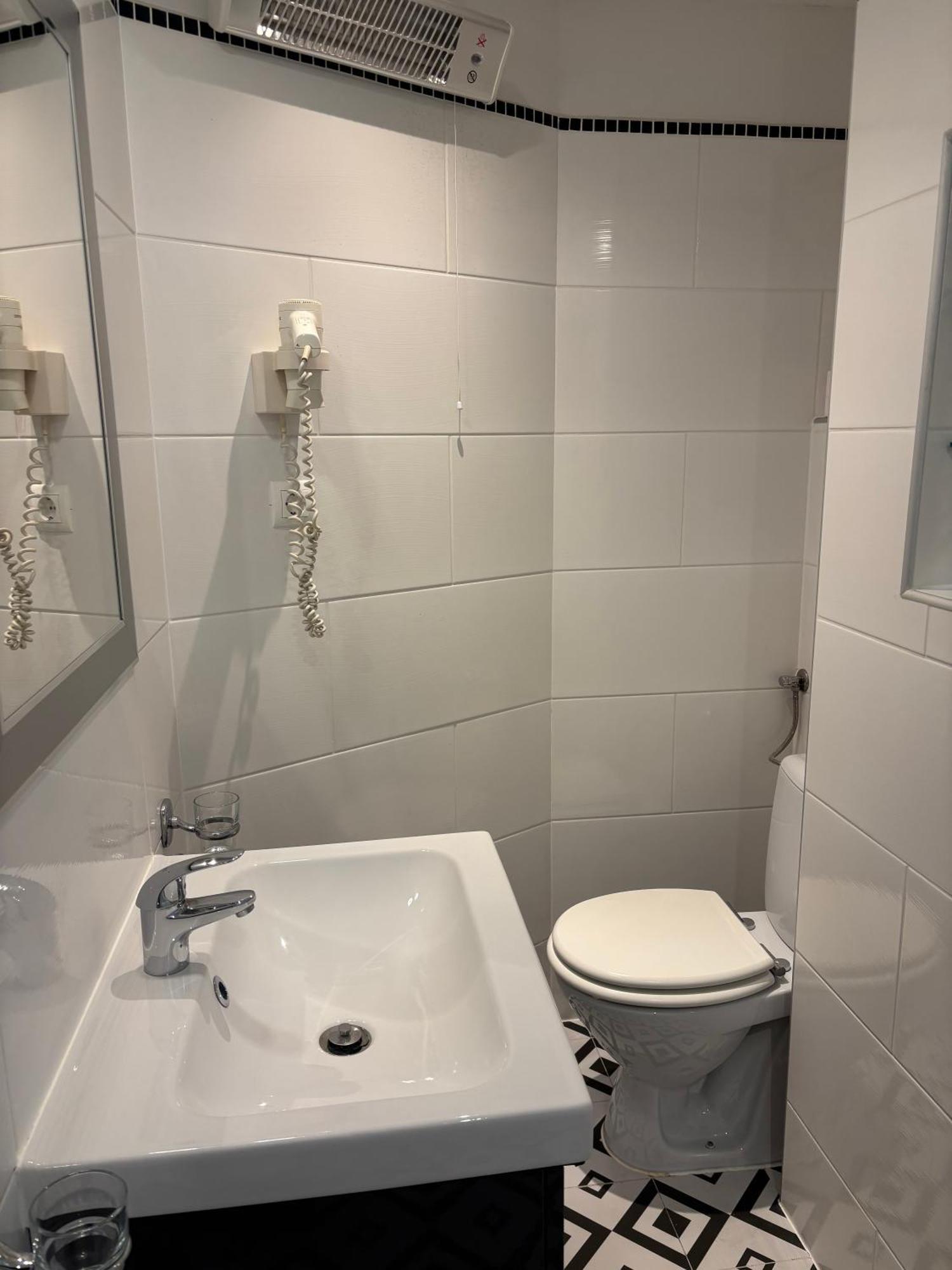Carlton Suites Bécs Kültér fotó